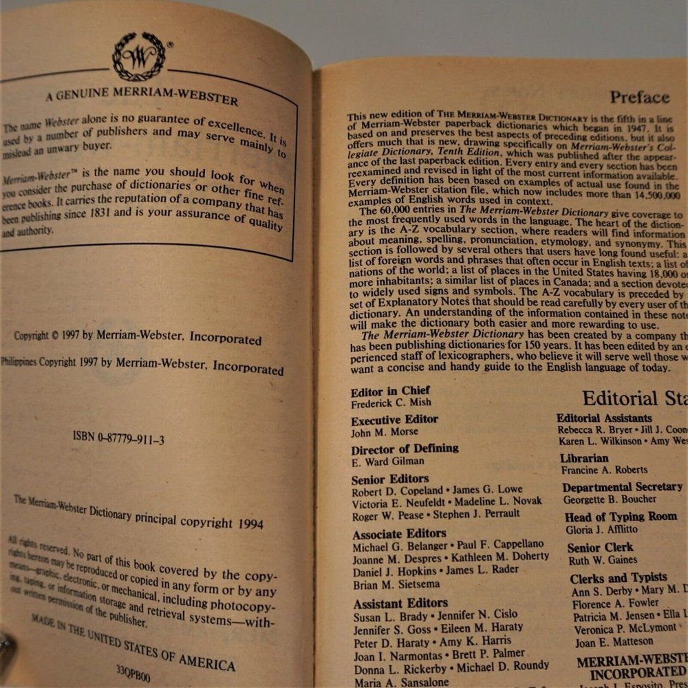 Merriam-Webster Dictionary 1997 Paperback  - Picture 6 of 8